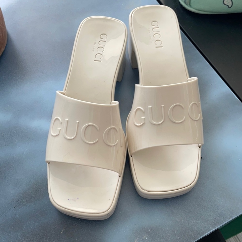 Gucci slides